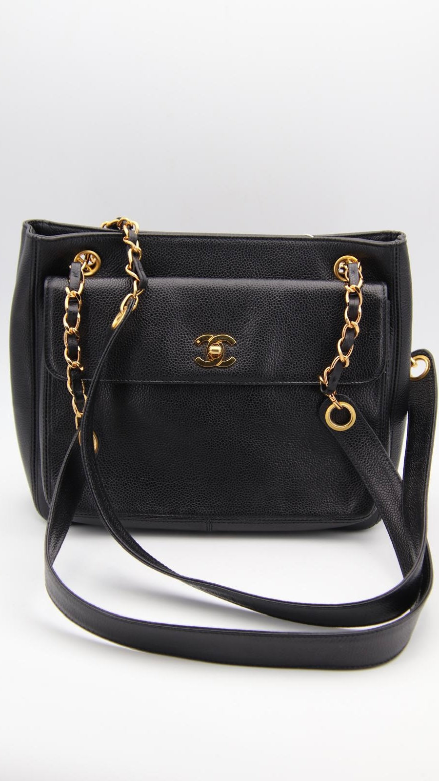 Chanel Caviar chain shoulder bag