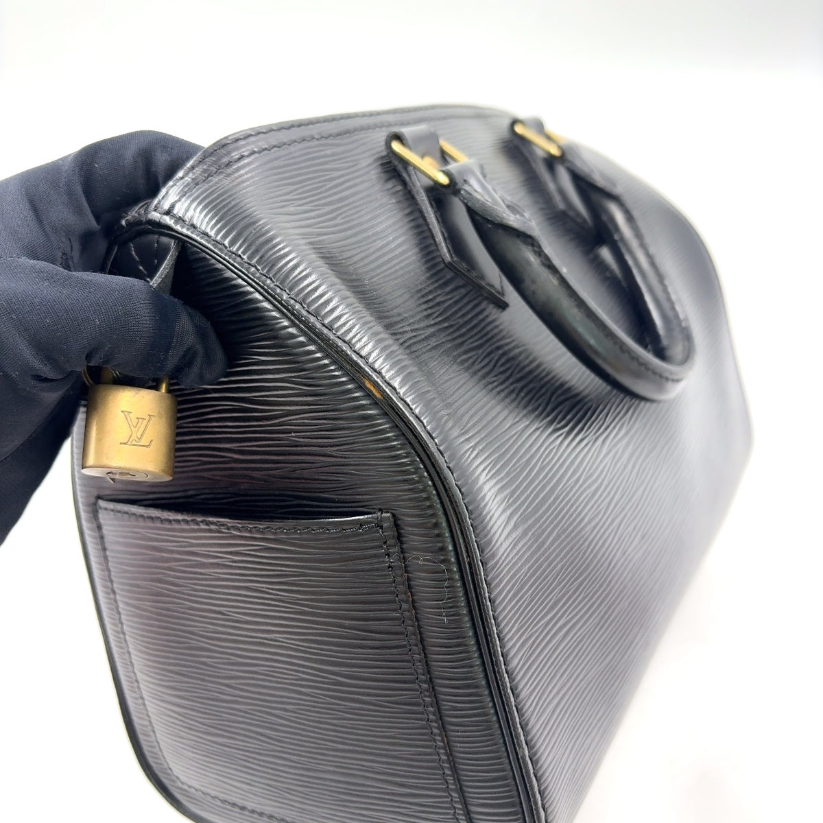 Louis Vuitton Black Epi Speedy 30