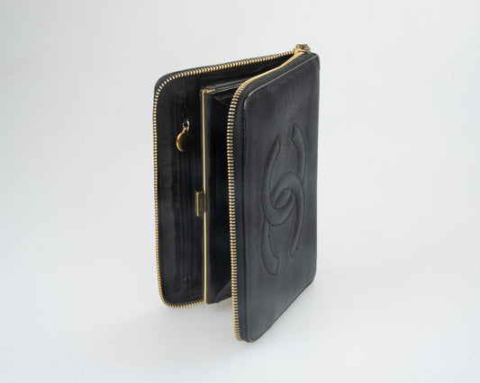 Chanel black leather wallet CC logo